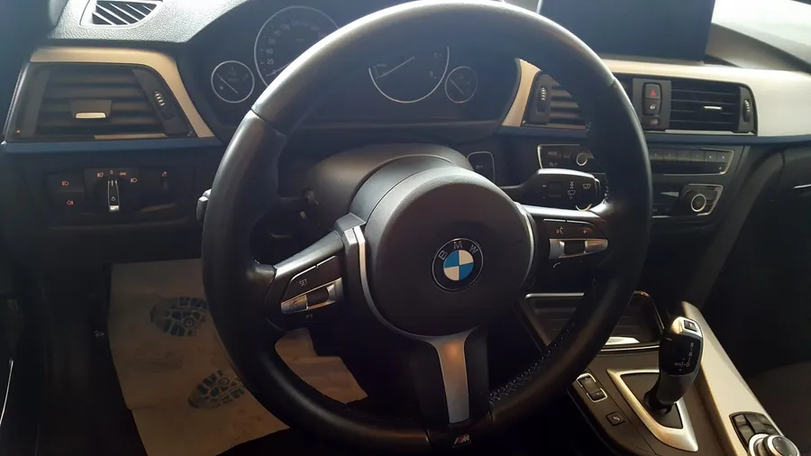 BMW, Lenkrad neu bezogen, Sattlerei Eren Berlin